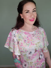 Load image into Gallery viewer, Valencia Top in Pink Floral