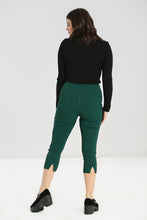 Load image into Gallery viewer, Dionne Capris in Green