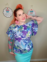 Load image into Gallery viewer, Valencia Top in Tropical Leaves