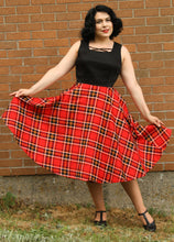 Load image into Gallery viewer, SAMPLE Dee Dee Dress in Plaid
