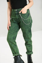 Load image into Gallery viewer, Finn Jeans in Green
