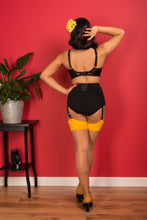 Load image into Gallery viewer, Glamour Seamed Stocking in Nutmeg/Mustard - Vivacious Vixen Apparel
